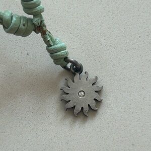 Poor cat sun with diamond